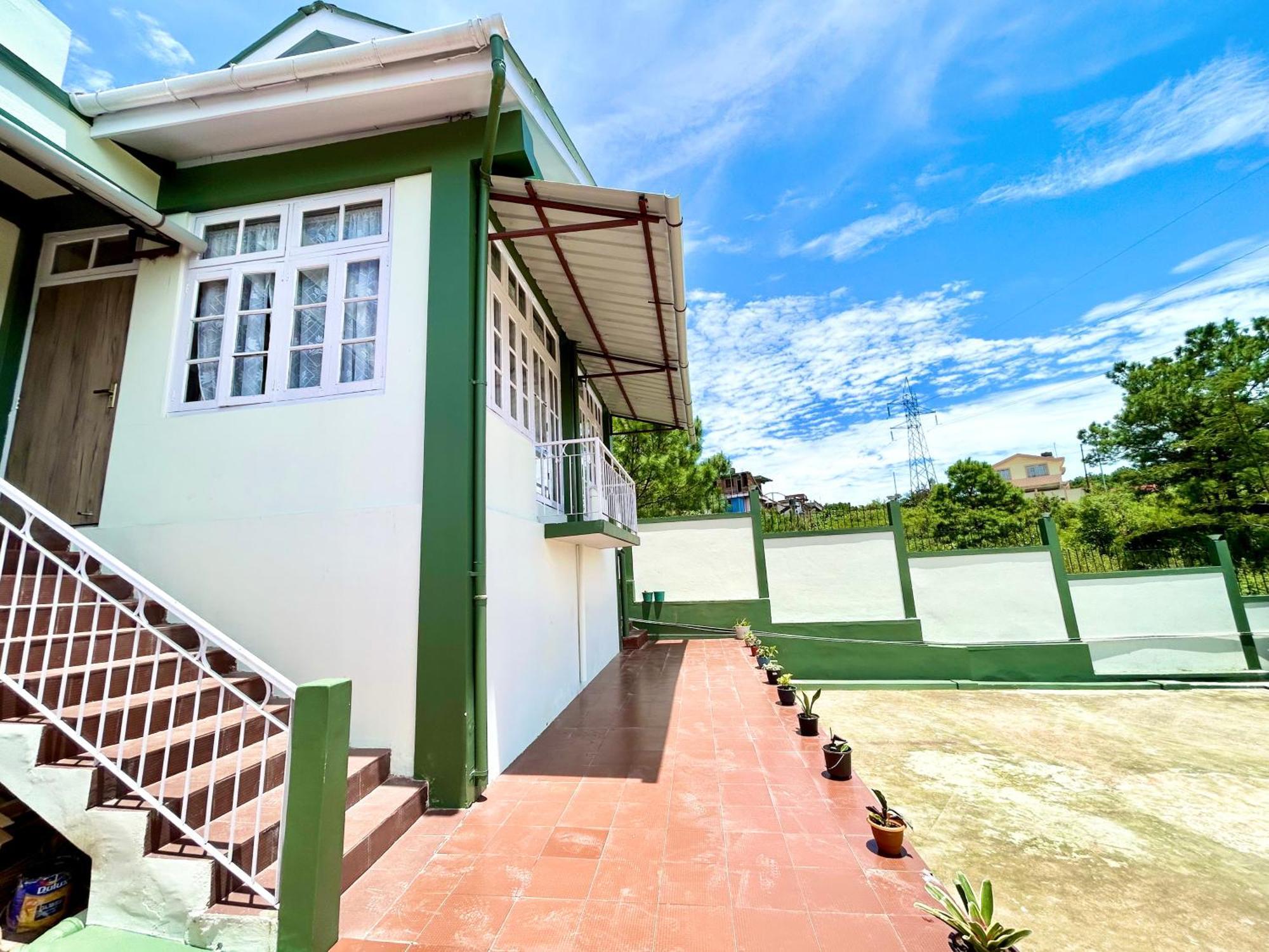 Yepplo Holiday Home - Complimentary Breakfast - 24 Hrs Caretaker & Power Backup Shillong Ngoại thất bức ảnh