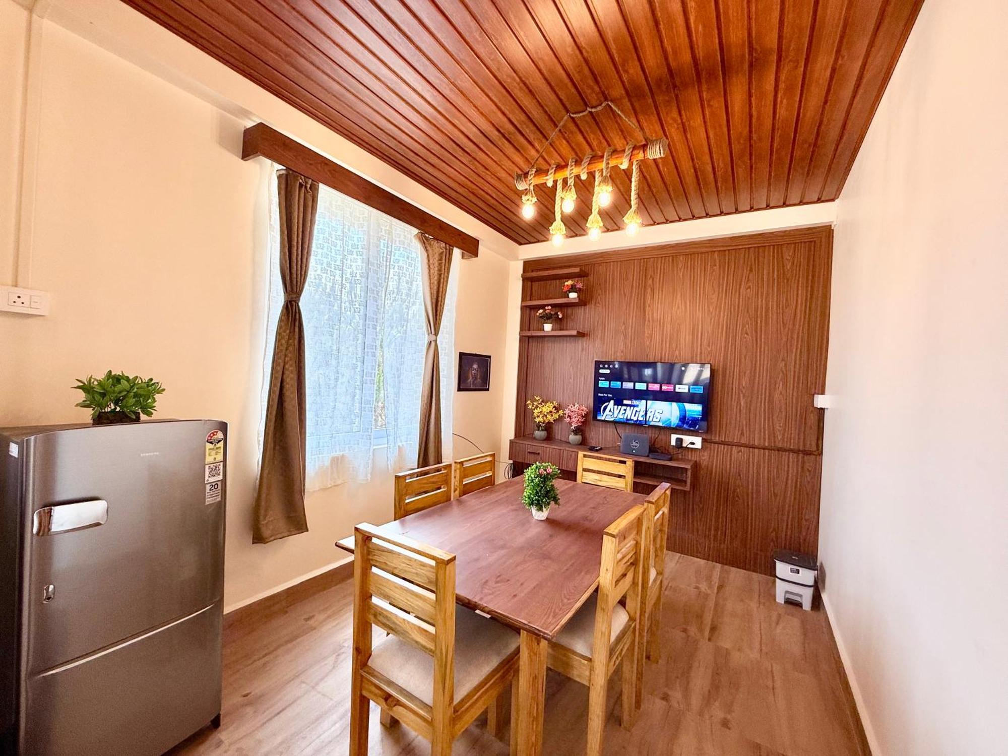 Yepplo Holiday Home - Complimentary Breakfast - 24 Hrs Caretaker & Power Backup Shillong Ngoại thất bức ảnh