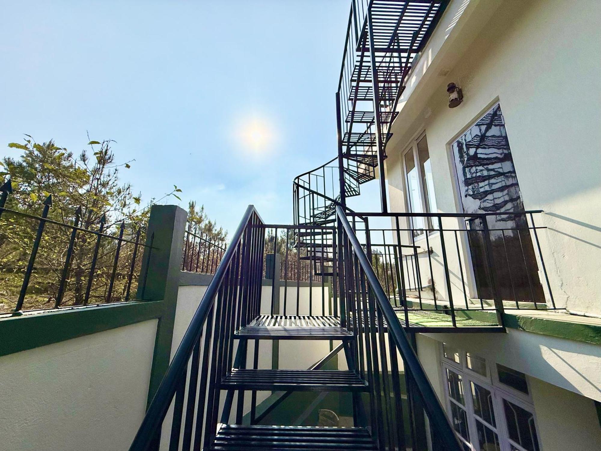 Yepplo Holiday Home - Complimentary Breakfast - 24 Hrs Caretaker & Power Backup Shillong Ngoại thất bức ảnh