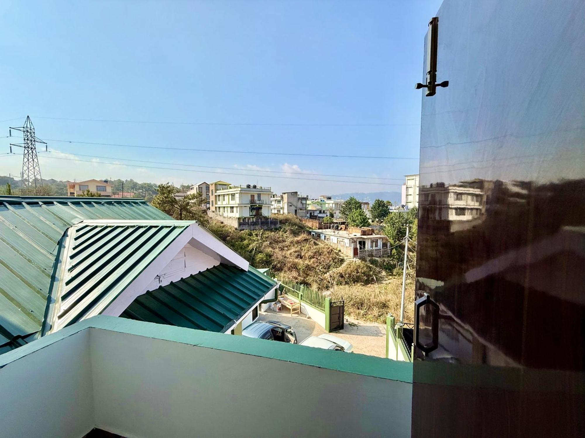 Yepplo Holiday Home - Complimentary Breakfast - 24 Hrs Caretaker & Power Backup Shillong Ngoại thất bức ảnh